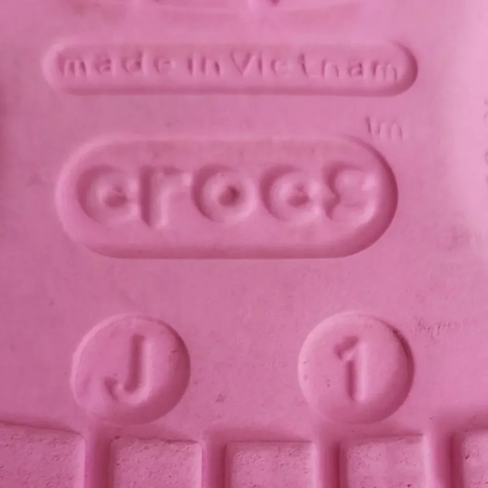 Crocs Classic Clog Junior Size  J1 Taffy Pink Kids Slip on Shoes Mickey & Minnie